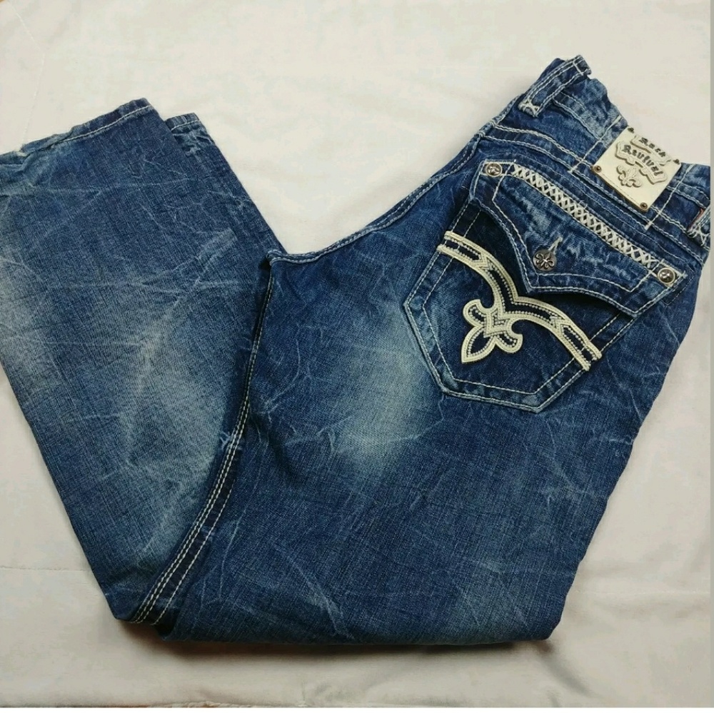[Sold]Rock Revival Benjamin fit

Distressed 

Whit